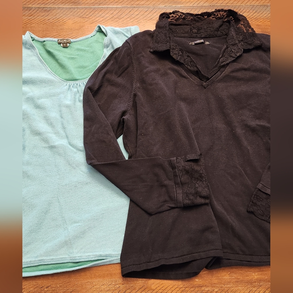 🎈2/$15 Bundle of 2 women's tops